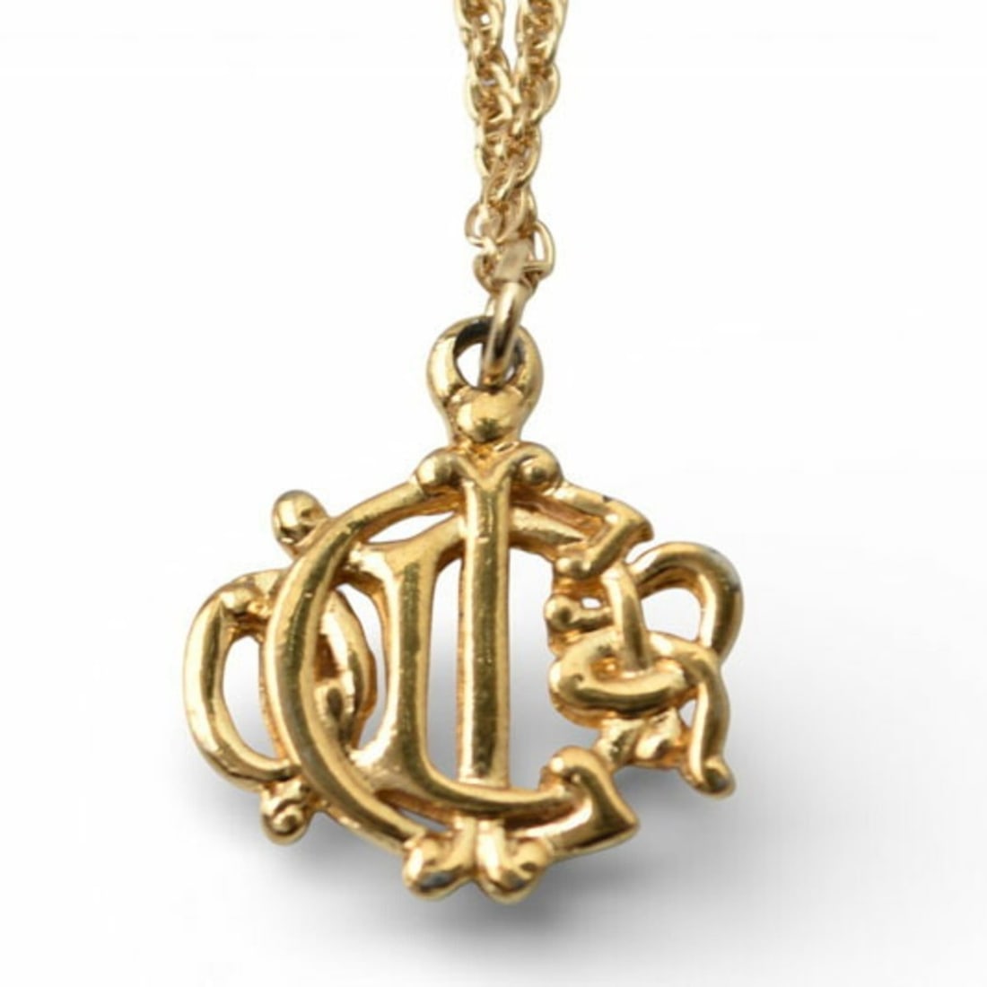 Christian Dior Necklace GP Emblem Gold: --- Catalog ---Category: SizePendant Size: 18mm x 18mm / 0.7'' x 0.7''Neck Circumference: 42 cm / 16.53''Category: DesignColor: GoldGender: WomenNecklace Type: NecklaceCategory: GeneralBrand: Christia