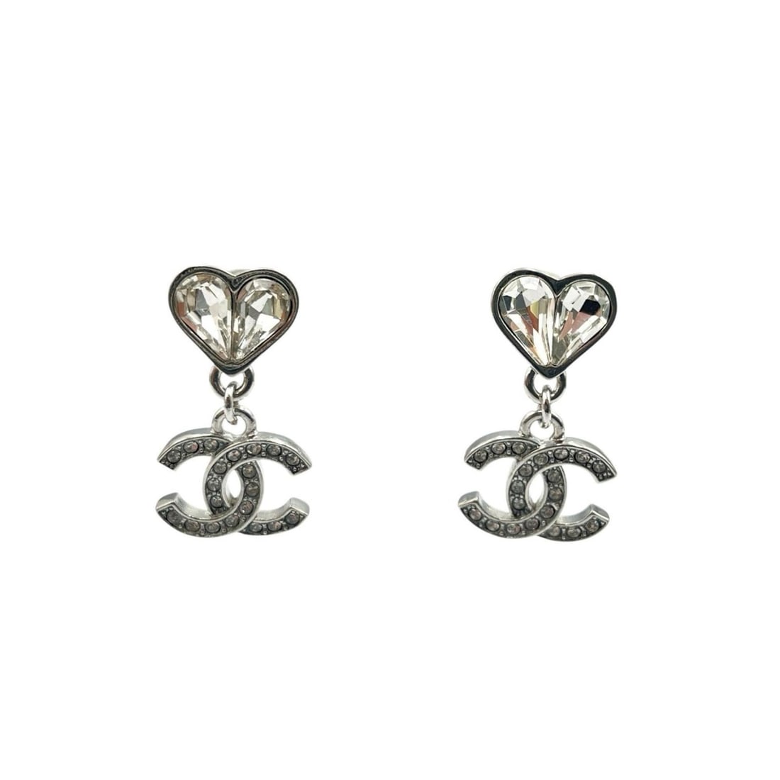 CHANEL Coco Mark Heart Metal Rhinestone Earrings for Women: --- Catalog ---Category: SizeSize (HxWxD): 24.00mm x 35.00mm / 0.94'' x 1.38''Category: DesignType: Drop earringsGender: WomenMaterial: Metal, RhinestoneCategory: GeneralBrand: Chanel--- Item List