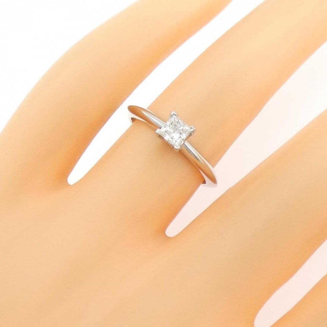 Tiffany Princess Ring 0.31CT G VS1 - 5