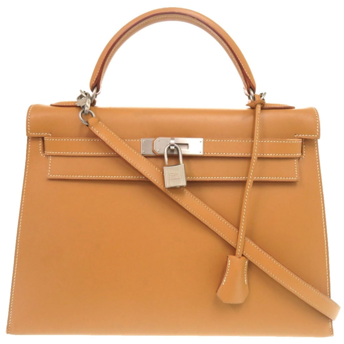 Hermès Kelly 32, exterior stitching, natural Vau Chamonix leather, matte silver hardware, D stamp,: --- Catalog ---Category: SizeSize (HxWxD): 23cm x 32cm x 12cm / 9.05'' x 12.59'' x 4.72''Category: DesignType: HandbagColor: NaturalGender: WomenMaterial: Chamonix leather Hardware Color: Matte silver