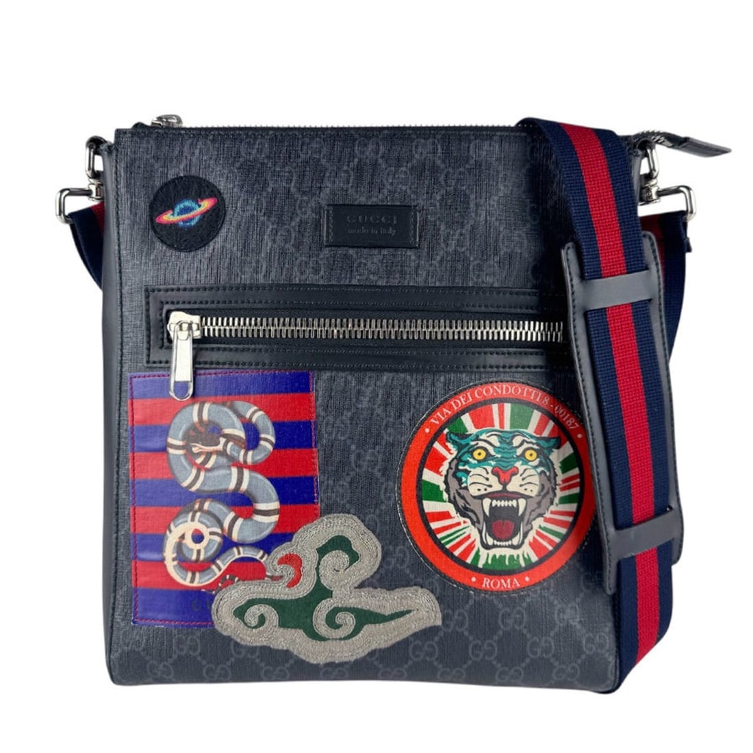 Gucci GG Supreme Canvas Shoulder Bag, Black, Men's, 474137 z8640: --- Catalog ---Category: SizeSize (HxWxD): 31cm x 26cm x 4cm / 12.2'' x 10.23'' x 1.57''Strap Length: 112cm / 44.09''Category: DesignType: Shoulder bagColor: BlackGender: MenClosure: ZipperMaterial: G