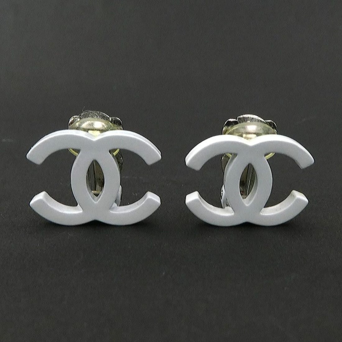 CHANEL Coco Mark Metal Earrings in White/Silver for Women e61500i (1 of 15)