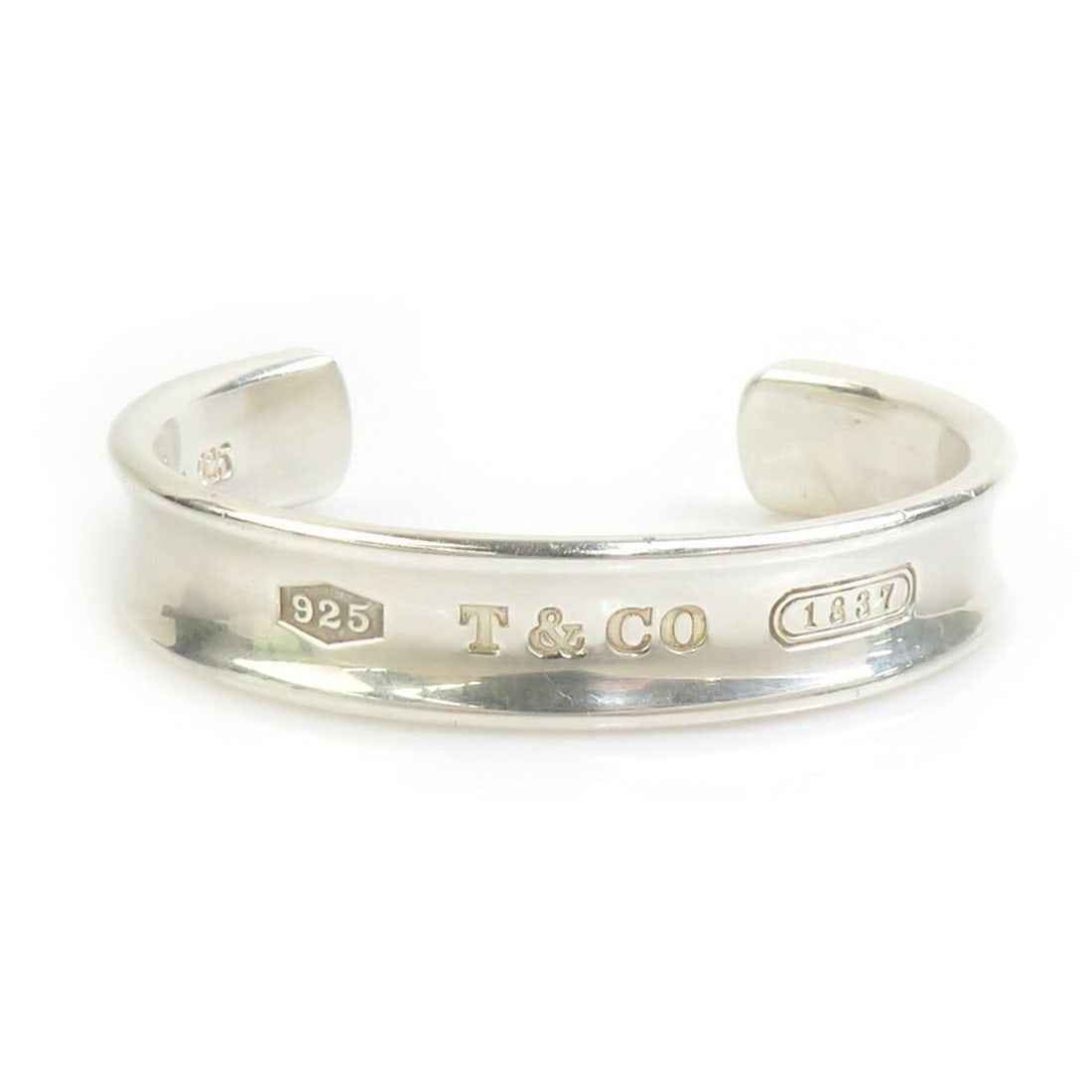 Tiffany & Co. Bangle Bracelet, 925 Sterling Silver, Women's, e61494j: --- Catalog ---Category: SizeLength: 15cm / 5.9''Category: DesignType: BangleColor: SilverGender: WomenMaterial: Silver 925Category: GeneralBrand: Tiffany--- Item List ---Section: ConditionRanking: Ra