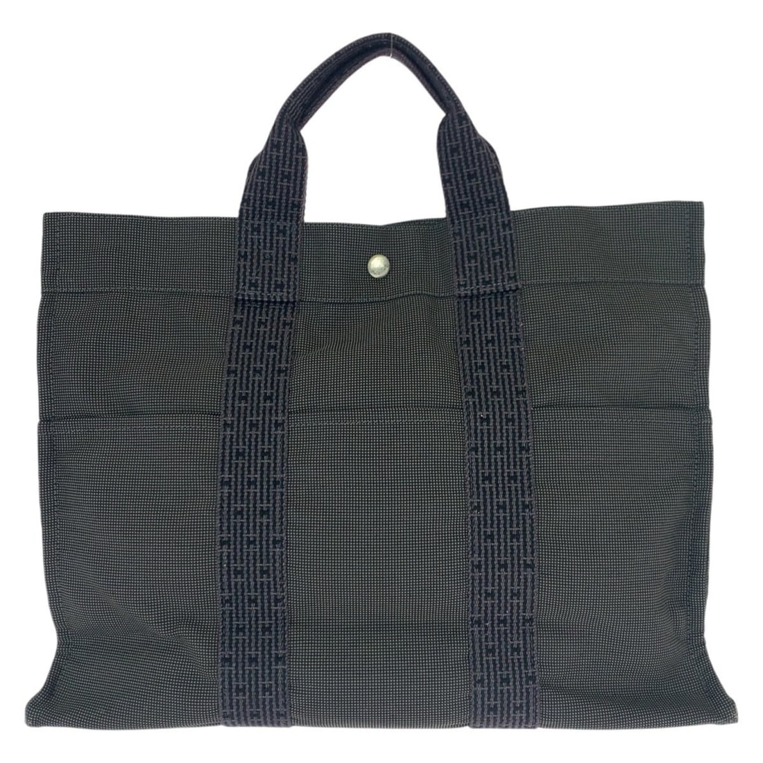 HERMES Air Line MM Gray Canvas Tote Bag with Silver Hardware, Unisex: --- Catalog ---Category: SizeSize (HxWxD): 31cm x 41cm x 10cm / 12.2'' x 16.14'' x 3.93''Category: DesignType: Tote bagColor: GrayGender: MenMaterial: Canvas Hardware Color: SilverCategory: