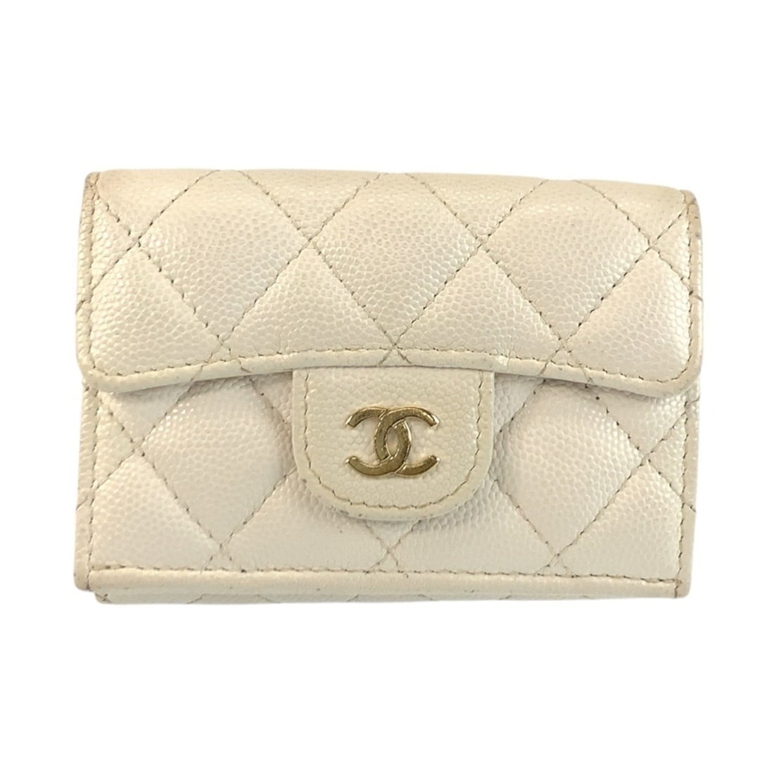 CHANEL Matelasse Coco Mark White Gold Hardware Leather Tri-fold Wallet Compact Women's: --- Catalog ---Category: SizeSize (HxWxD): 8cm x 10.5cm x 4cm / 3.14'' x 4.13'' x 1.57''Category: DesignType: Wallet (tri-fold)Color: WhiteGender: WomenMaterial: Leather Category: GeneralBrand: