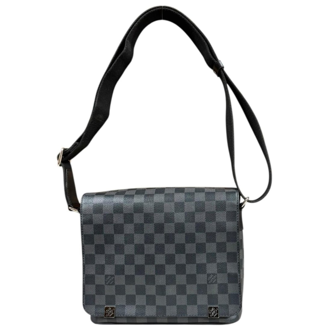 Pre-owned Louis Vuitton District PM NM Damier Graphite Shoulder Bag in Canvas N41028, Black, Men's (1 of 18)