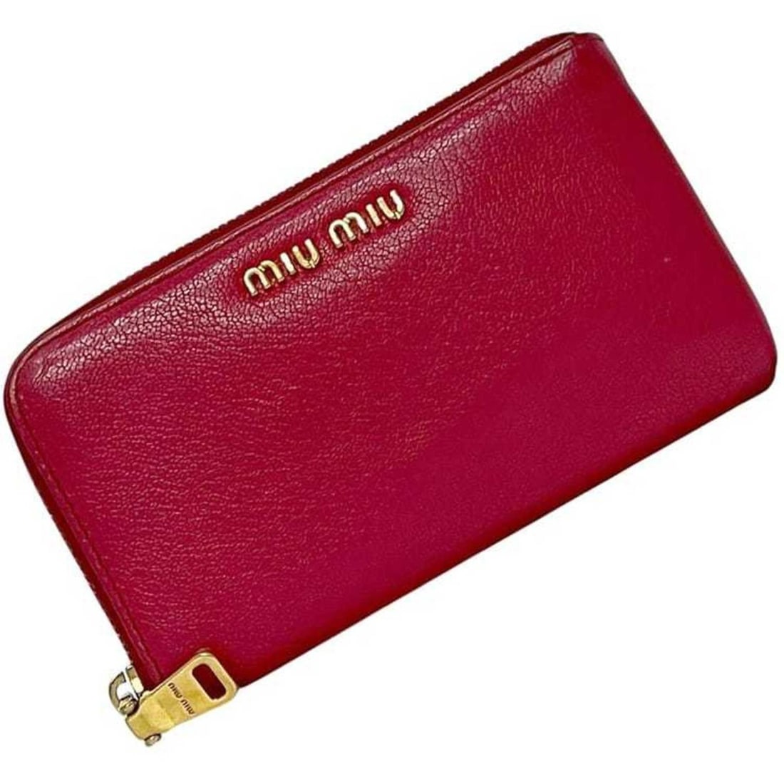 Miu Miu Miu coin case ec-24870 red, leather purse, size 85, L-shaped pouch, mini wallet, for men and: --- Catalog ---Category: SizeSize (HxWxD): 8.5cm x 14.3cm x 1.5cm / 3.34'' x 5.62'' x 0.59''Category: DesignType: Coin purse/coin caseColor: Red colorGender: Men,WomenMaterial: Leather Category: