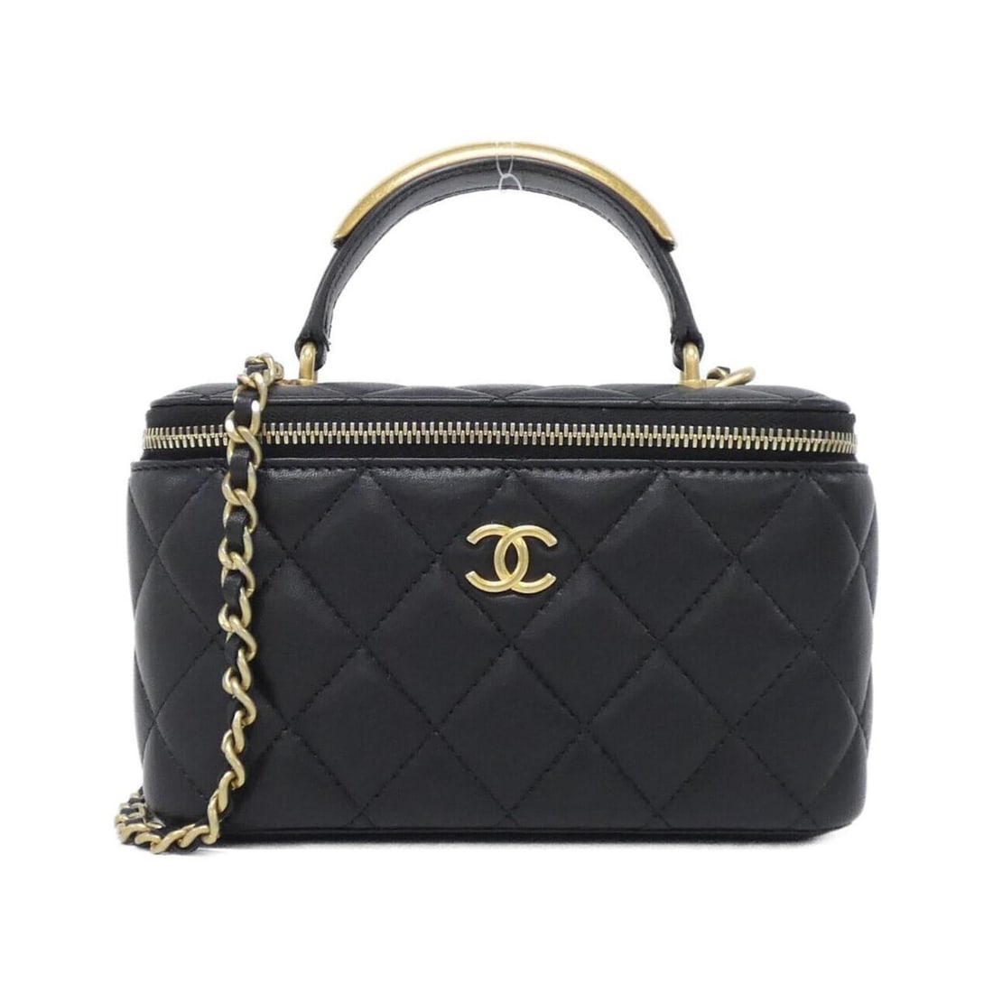 Chanel AP2199 handbag: --- Catalog ---Category: SizeSize (HxWxD): 10cm x 16cm x 8cm / 3.93'' x 6.29'' x 3.14''Category: DesignType: HandbagColor: BlackGender: WomenMaterial: Leather Leather/Fur Type: LambskinCategory: