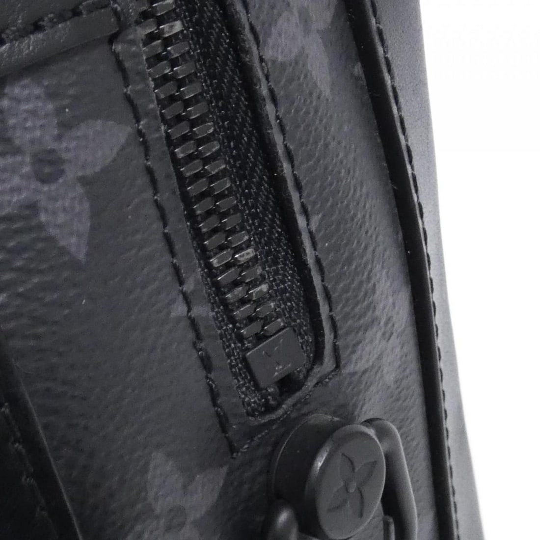 Louis Vuitton Monogram Eclipse Soft Trunk M44730 Shoulder Bag - 4