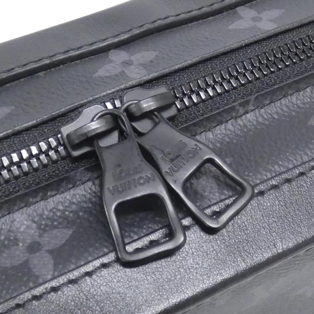 Louis Vuitton Monogram Eclipse Soft Trunk M44730 Shoulder Bag - 5