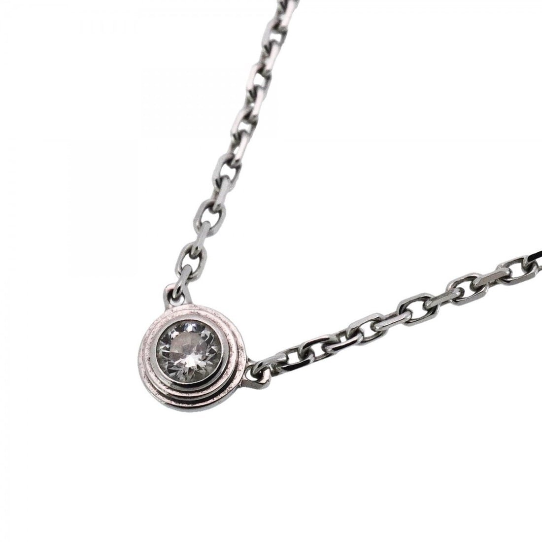 Cartier Amour XS Necklace, 1PD, 18K White Gold with Diamonds, Women's: --- Catalog ---Category: SizePendant Size: 3.7mm x 4.8mm / 0.14'' x 0.18''Neck Circumference: 38 cm - 41 cm / 14.96'' - 16.14''Category: DesignStone: DiamondGender: WomenMaterial: White gold (18K)Neck