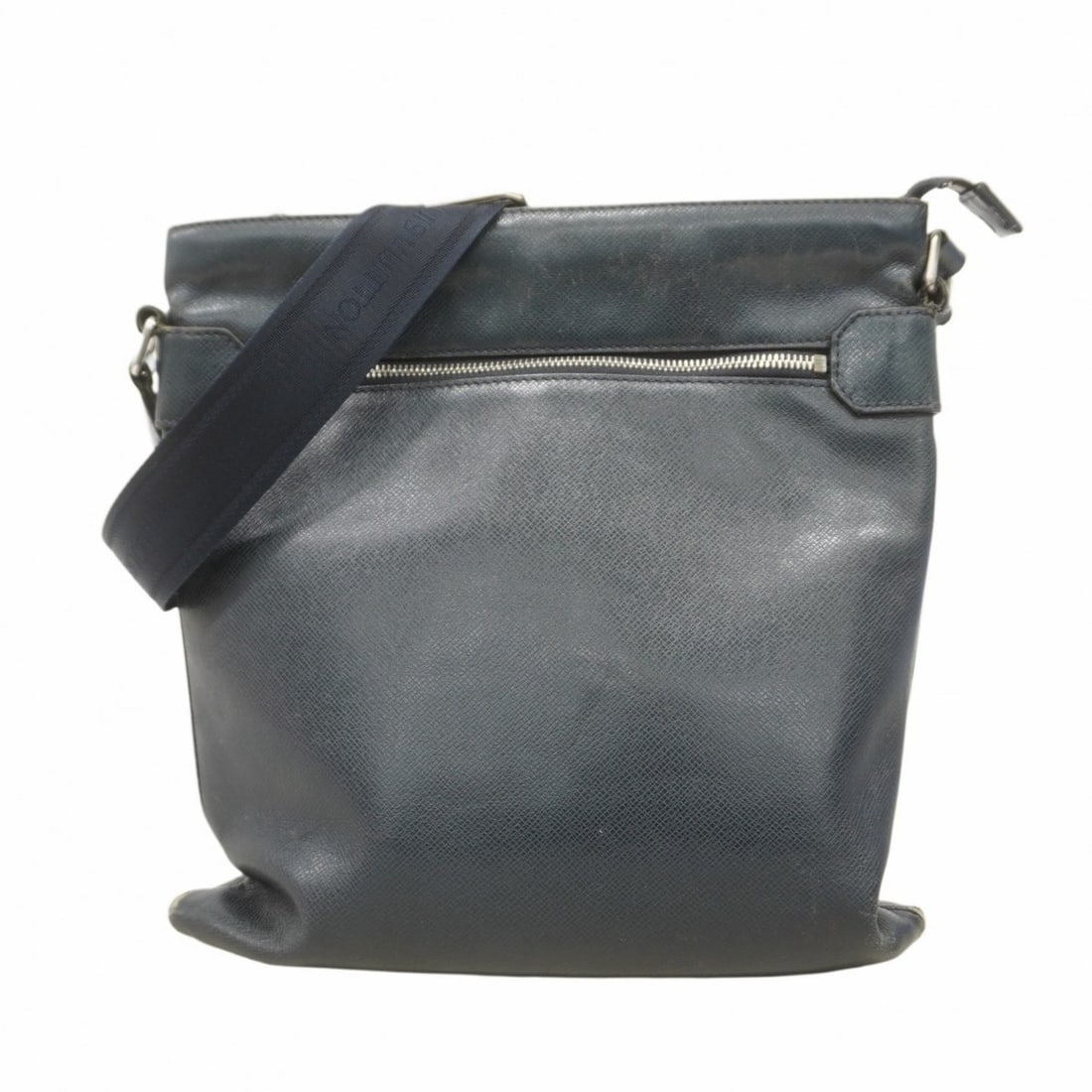 Louis Vuitton Taiga Sasha Shoulder Bag M32629 for Men (1 of 14)