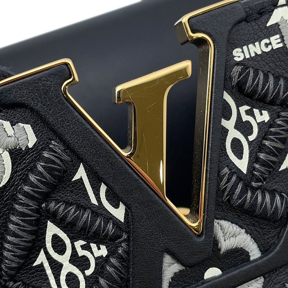 Van Cleef & Arpels Perlée Medium Ring - 12