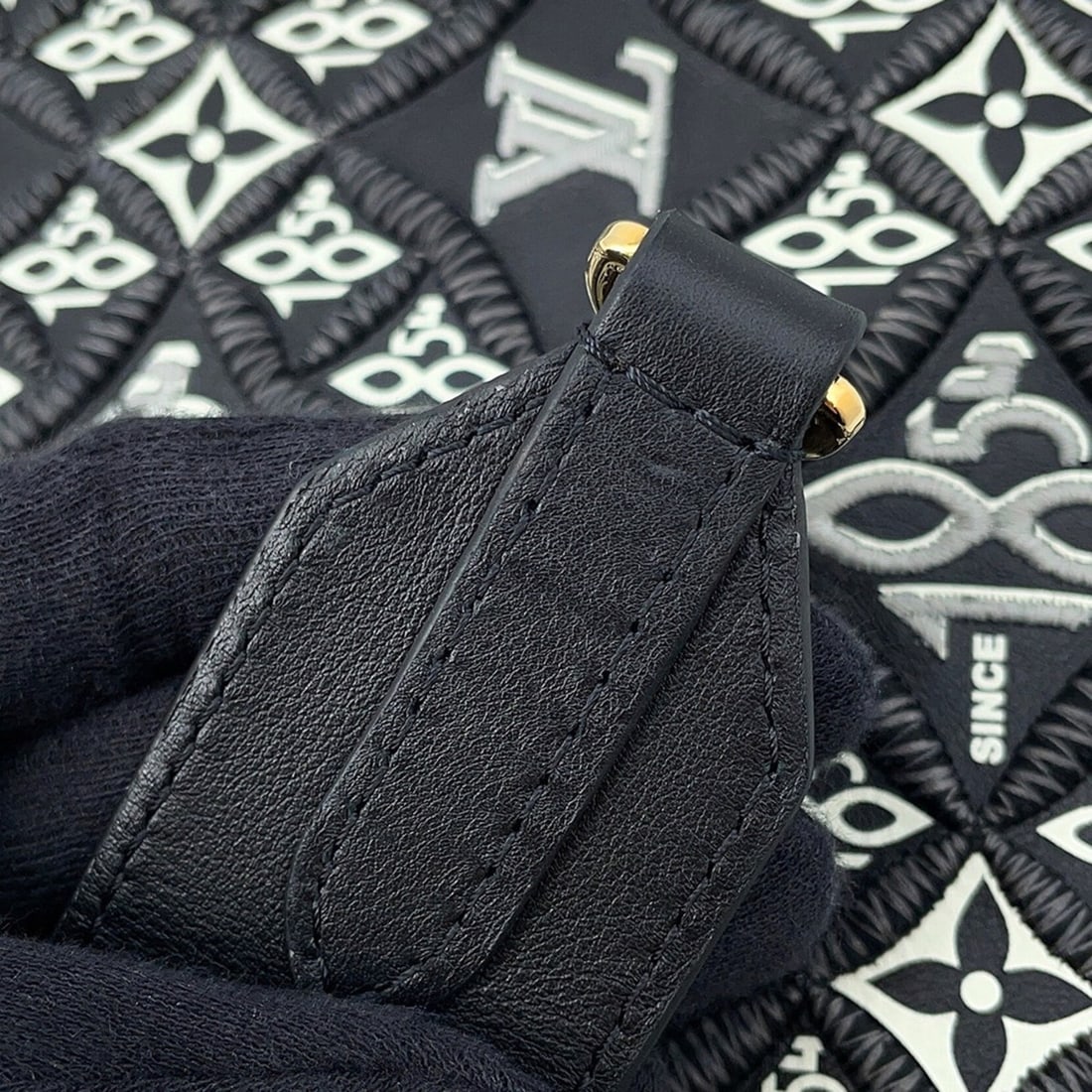 Van Cleef & Arpels Perlée Medium Ring - 15