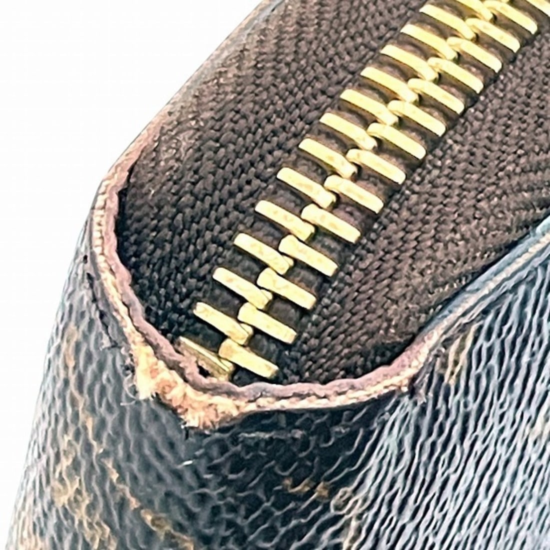 Van Cleef & Arpels Perlée Medium Ring - 6