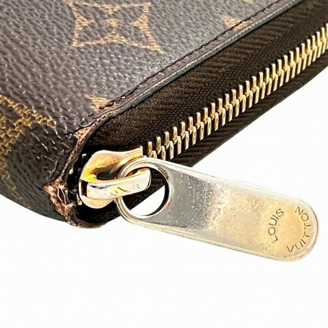 Van Cleef & Arpels Perlée Medium Ring - 9