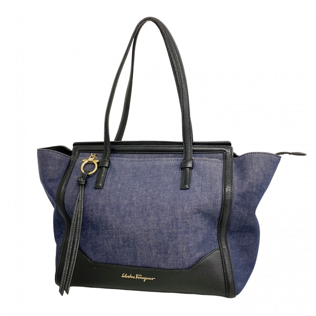 Salvatore Ferragamo Gancini Denim Tote Bag in Navy Champagne for Women: --- Catalog ---Category: SizeSize (HxWxD): 29cm x 30cm x 17cm / 11.41'' x 11.81'' x 6.69''Category: DesignType: Tote bagColor: NavyGender: WomenMaterial: Denim Hardware Color: Champagne goldCategory: