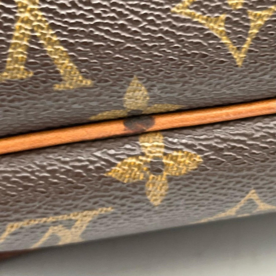 Chanel AB4726 Brooch - 9