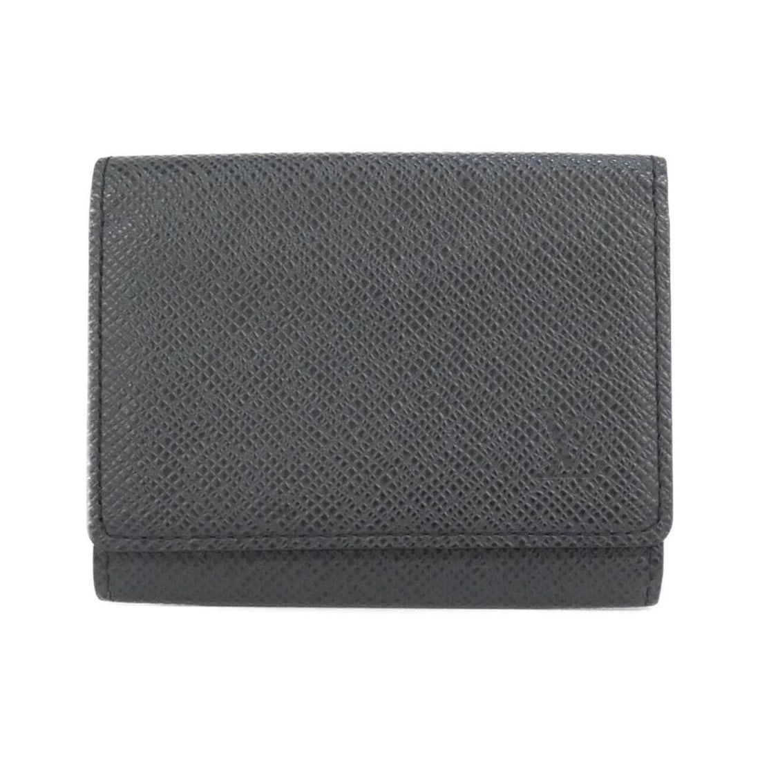 Louis Vuitton Taiga Envelope Carte de Visite M30922 Business Card Holder/Card Case: --- Catalog ---Category: DesignType: Card caseColor: ArdoiseGender: MenMaterial: Leather Leather/Fur Type: CalfskinCategory: GeneralMPN: M30922Brand: Louis VuittonCategory: Physical PropertiesSize (Hx