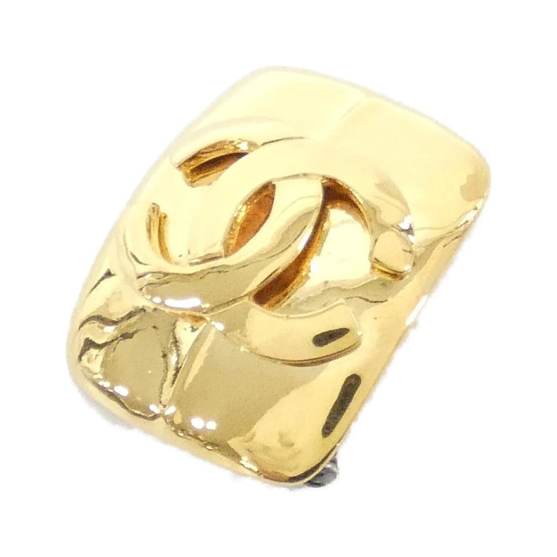 Chanel brooch: --- Catalog ---Category: SizeSize (HxWxD): 3.8cm x 3cm / 1.49'' x 1.18''Category: DesignType: BroochColor: GoldGender: WomenCategory: GeneralBrand: Chanel--- Item List ---Section: ConditionRanking: