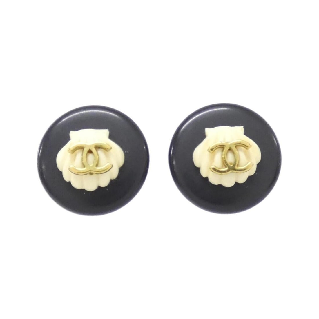 Chanel Earrings: --- Catalog ---Category: SizeSize (HxWxD): 21.00mm x 21.00mm / 0.83'' x 0.83''Category: DesignType: Clip earringsColor: Black, Gold, WhiteGender: WomenCategory: GeneralBrand: Chanel--- Item List ---Se