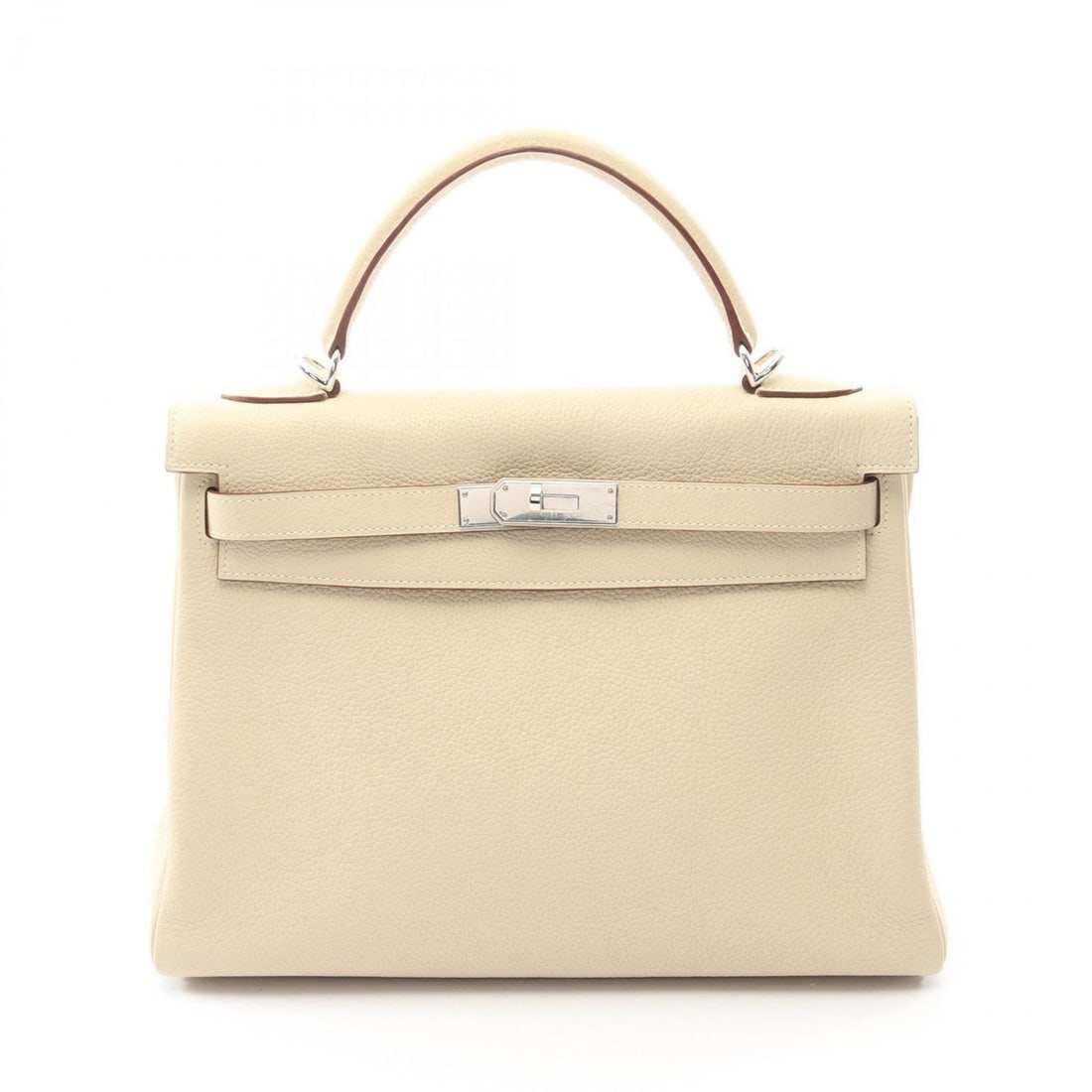Hermes Hermès Kelly 32 handbag in Taurillon Clemence leather, beige.: --- Catalog ---Category: SizeSize (HxWxD): 23cm x 32cm x 12cm / 9.05'' x 12.59'' x 4.72''Category: DesignType: HandbagColor: Beige, ParcheminGender: WomenMaterial: Leather Leather/Fur Type: Taurillon