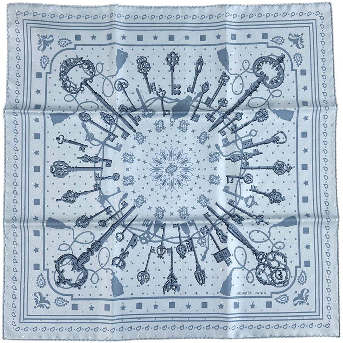 Hermes Hermès Les Cles Carré 55 Scarf/Muffler, Women's, Silk, Blue/Light Blue: --- Catalog ---Category: SizeSize (LxW): 55cm x 55cm / 21.65'' x 21.65''Category: DesignType: ScarfColor: BlueGender: WomenMaterial: Silk Category: GeneralBrand: HermesCountry of Origin: France--- Ite