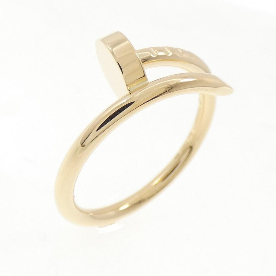 Cartier Juste un Clou small ring: --- Catalog ---Category: SizeUS Size: 4Brand Size: 47Category: DesignType: Band ringGender: WomenMaterial: Yellow gold (18K)Category: GeneralMPN: B4225900Brand: Cartier--- Item List ---Section: Condit