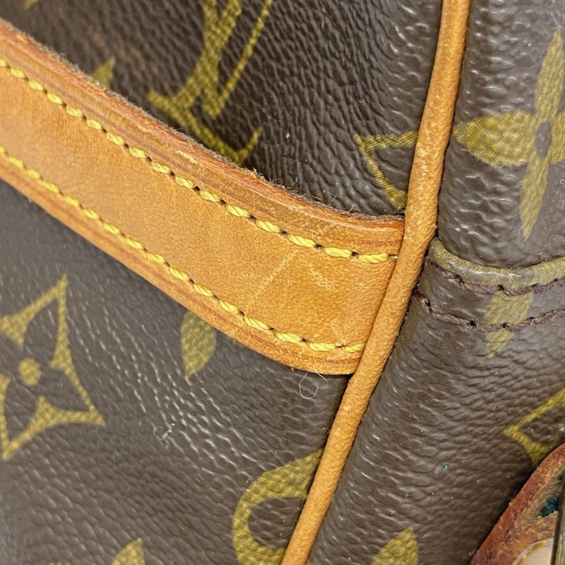 Chanel Earrings - 11