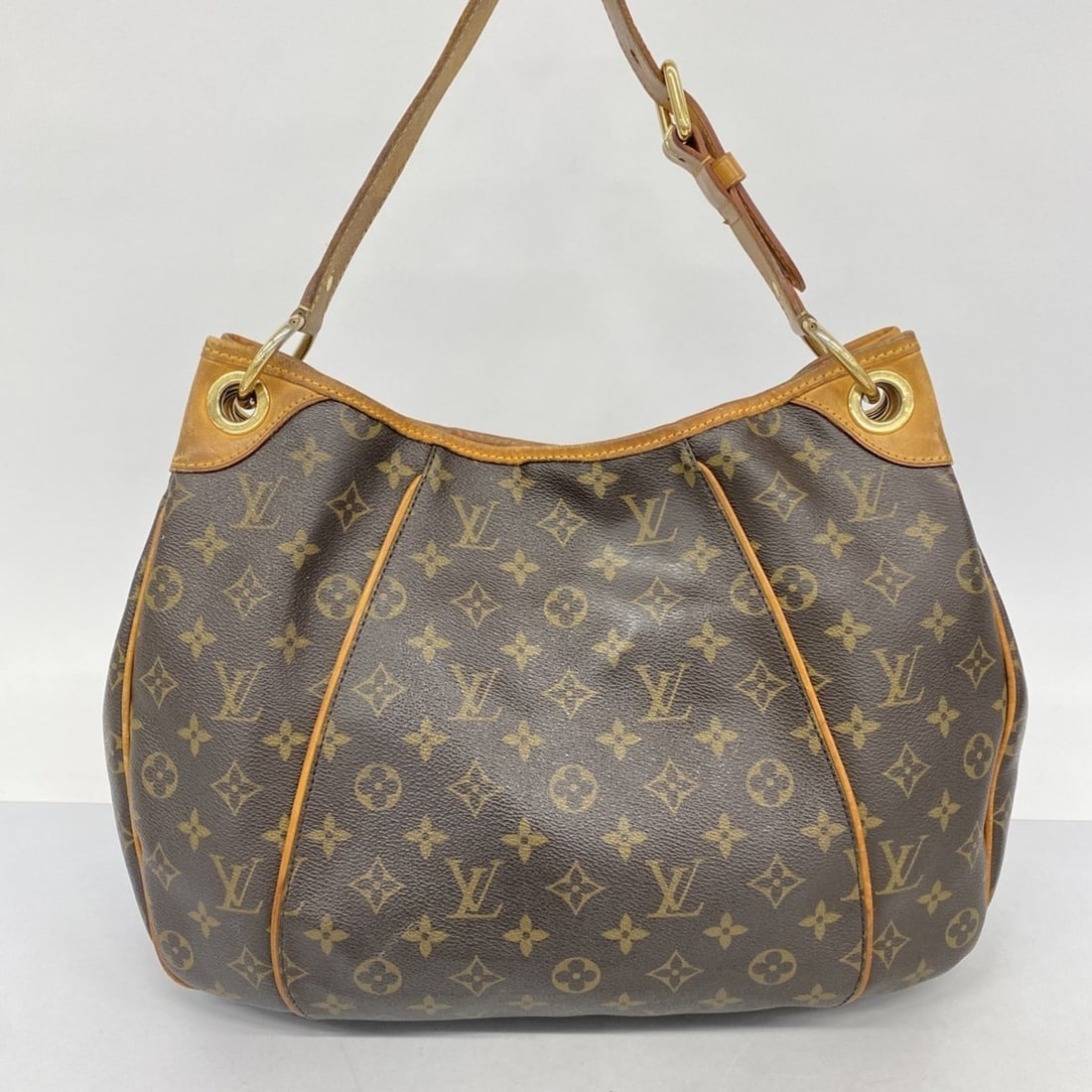 Chanel Earrings - 17