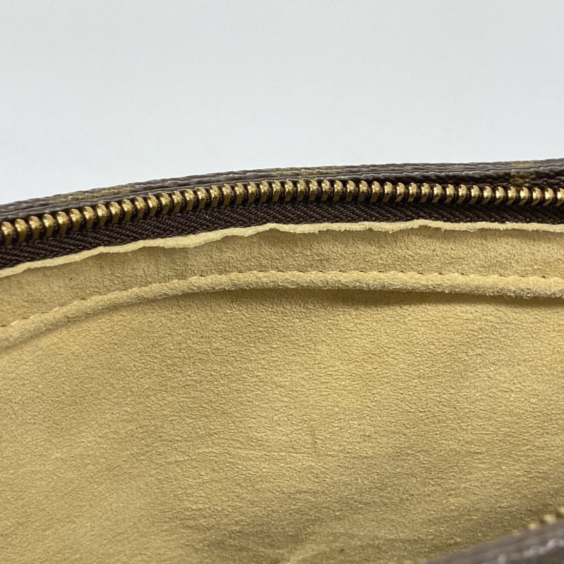 Chanel 02432 Earrings - 11