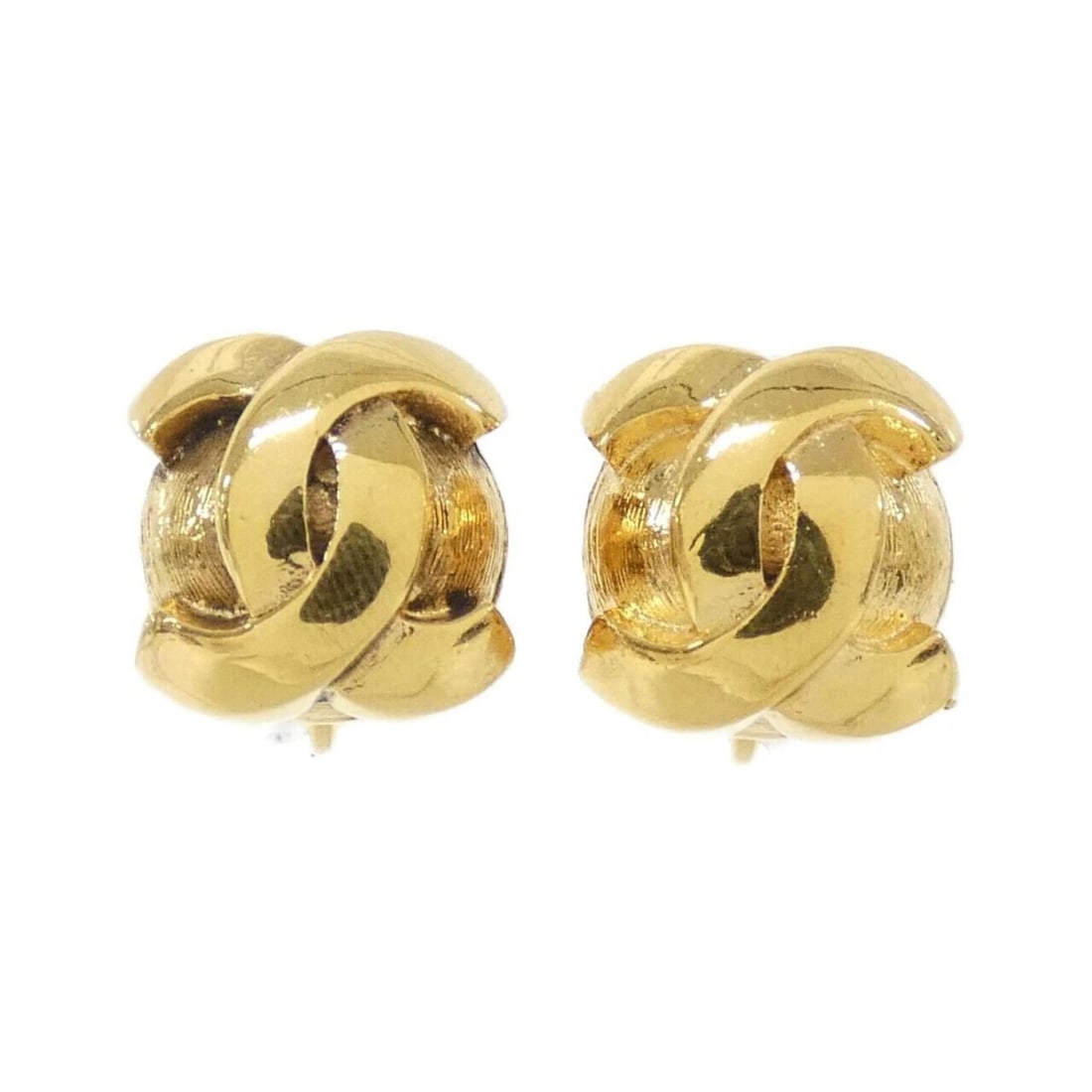 Chanel Earrings: --- Catalog ---Category: SizeSize (HxWxD): 16.00mm x 14.00mm / 0.63'' x 0.55''Category: DesignType: Clip earringsColor: GoldGender: WomenCategory: GeneralBrand: Chanel--- Item List ---Section: Conditi