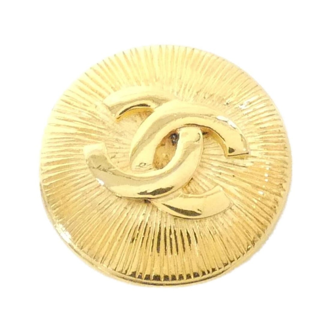Chanel brooch: --- Catalog ---Category: SizeSize (HxWxD): 3cm x 3cm / 1.18'' x 1.18''Category: DesignType: BroochColor: GoldGender: WomenCategory: GeneralBrand: Chanel--- Item List ---Section: ConditionRanking: Rank