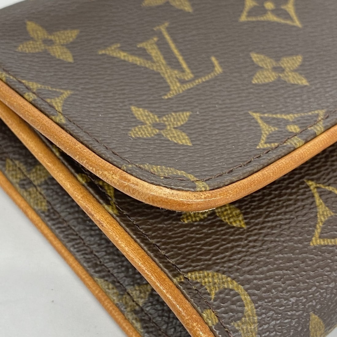 Chanel Earrings - 12