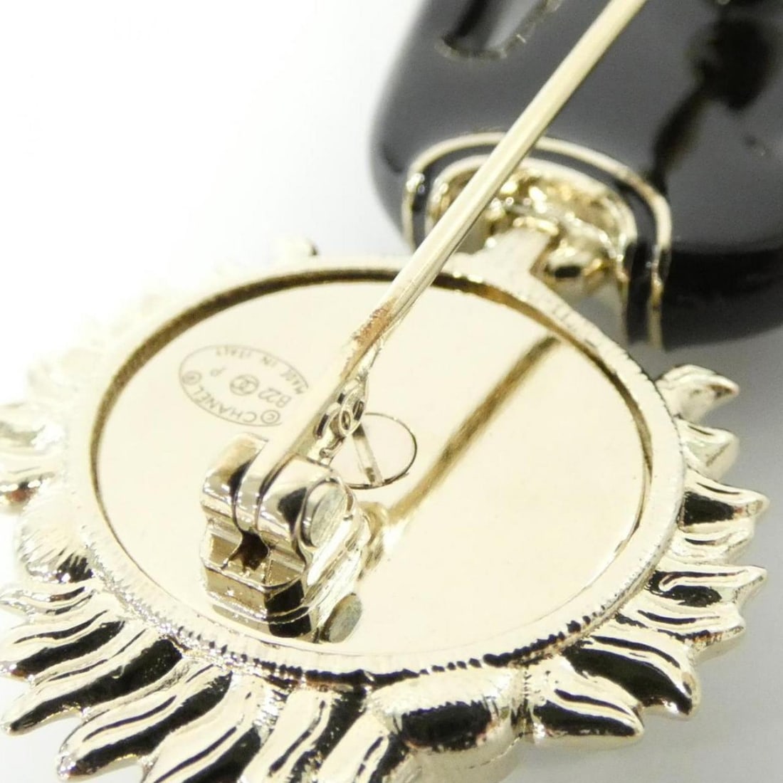 Chanel AB7908 Brooch - 3