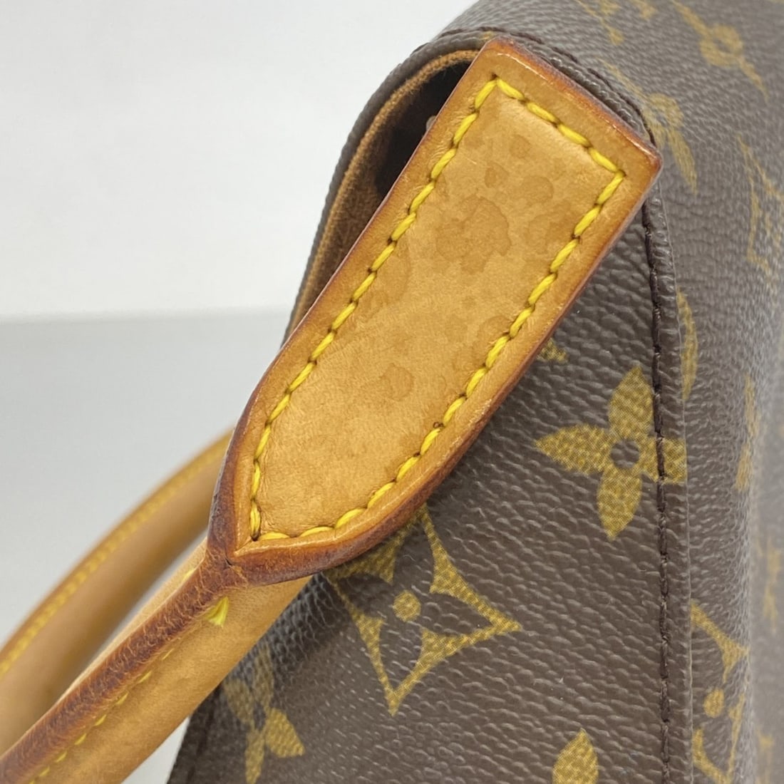 Chanel 69930 handbag - 11