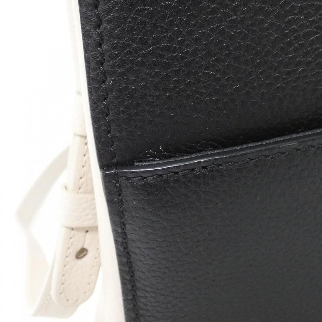 Chanel 69930 handbag - 5