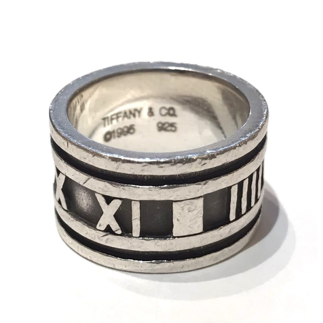 Tiffany Atlas ring, silver, SV925, approximately size 10, TIFFANY & CO.: --- Catalog ---Category: SizeWeight: 11g / 0.38oz.JP Size: 10US Size: 5.5Category: DesignType: Band ringGender: WomenMaterial: Silver 925Category: GeneralLine: AtlasBrand: Tiffany--- Item List ---Sect
