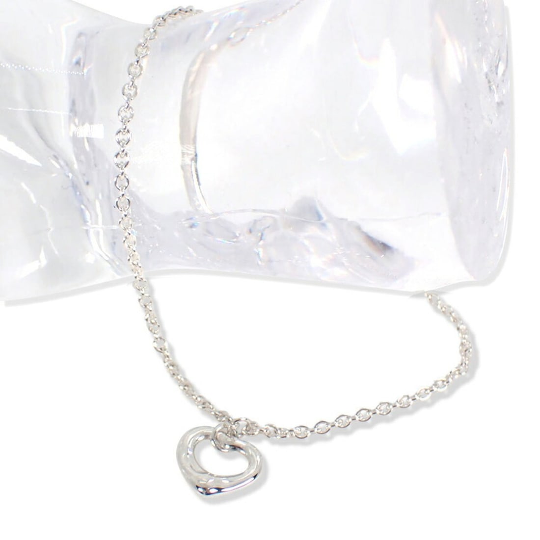 TIFFANY 925 heart bracelet: --- Catalog ---Category: SizeLength: 18.5cm / 7.28''Category: DesignType: Charm braceletGender: WomenMaterial: Sterling silver 925Category: GeneralBrand: Tiffany--- Item List ---Section: