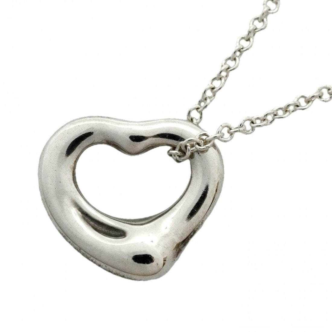 Tiffany Heart Necklace in Silver 925 for Women: --- Catalog ---Category: SizePendant Size: 10mm x 11.2mm / 0.39'' x 0.44''Neck Circumference: 41 cm / 16.14''Category: DesignGender: WomenMaterial: Silver 925Necklace Type: NecklaceCategory: GeneralBr