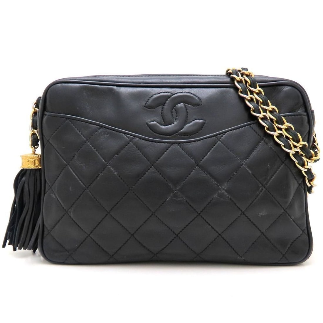 CHANEL Chain Shoulder Bag, Lambskin, Black, Women's, 353098: --- Catalog ---Category: SizeSize (HxWxD): 15.5cm x 23cm x 6cm / 6.1'' x 9.05'' x 2.36''Strap Length: 103cm / 40.55''Category: DesignType: Shoulder bagColor: BlackGender: WomenClosure: ZipperMaterial: