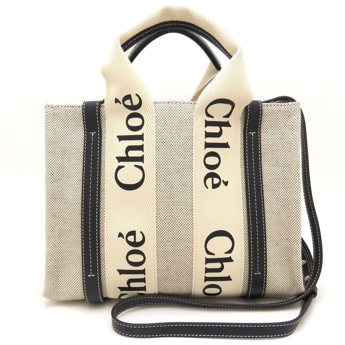 Chloé Chloe Woody Small Tote (CHC22AS397I26) Handbag in Linen and Calfskin, White Blue, Women's,: --- Catalog ---Category: SizeSize (HxWxD): 19.5cm x 26.5cm x 9cm / 7.67'' x 10.43'' x 3.54''Strap Length: 120cm / 47.24''Category: DesignType: HandbagColor: Blue, WhiteGender: WomenClosure: OpenMateri