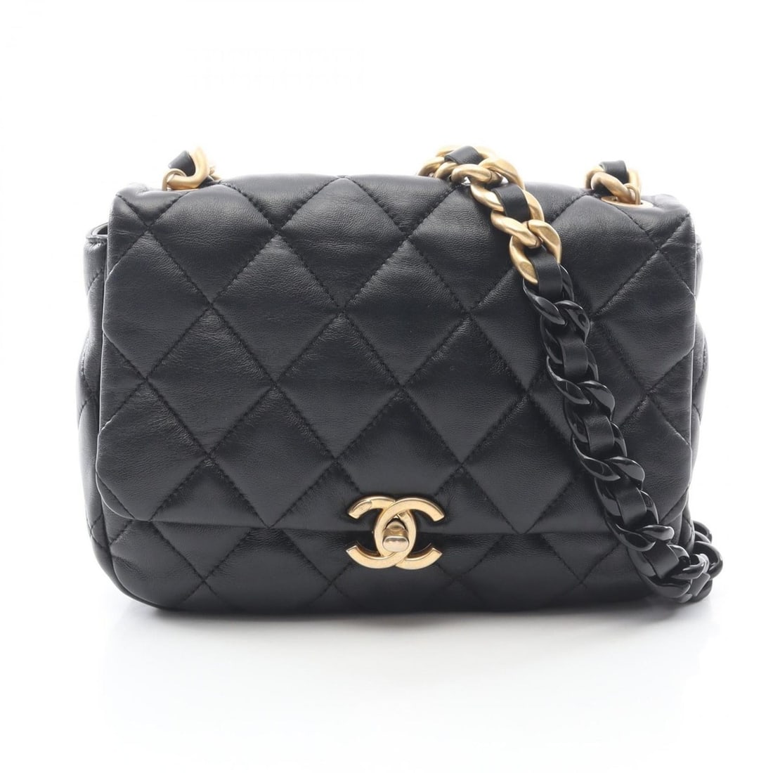 CHANEL Matelasse Shoulder Bag, Handbag, Lambskin Leather, Women's, Black, AS3206: --- Catalog ---Category: SizeSize (HxWxD): 16cm x 21cm x 6cm / 6.29'' x 8.26'' x 2.36''Category: DesignType: Handbag, Shoulder bagColor: BlackGender: WomenMaterial: Leather Leather/Fur Type: LambskinC