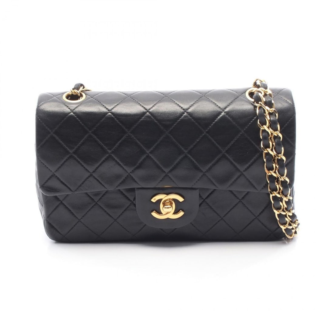 CHANEL Matelasse Double Flap Shoulder Bag/Handbag in Lambskin Leather, Black: --- Catalog ---Category: SizeSize (HxWxD): 14cm x 23cm x 6cm / 5.51'' x 9.05'' x 2.36''Category: DesignType: Handbag, Shoulder bagColor: BlackGender: WomenMaterial: Leather Leather/Fur Type: LambskinC