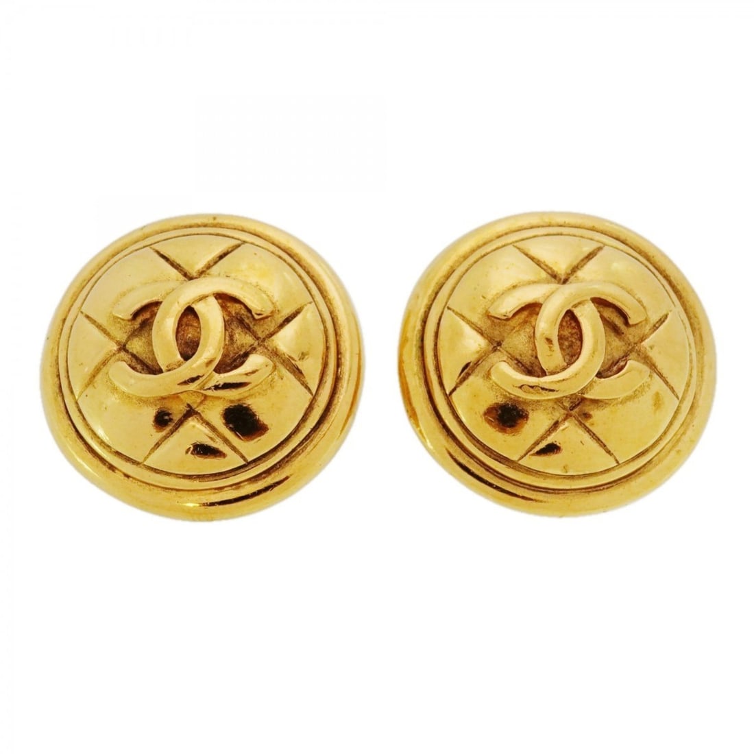 Chanel Coco Mark Matelasse Circle Earrings, GP Plated Gold for Women: --- Catalog ---Category: SizeSize (HxWxD): 30.40mm x 30.50mm / 1.20'' x 1.20''Category: DesignType: Clip earringsColor: GoldGender: WomenMaterial: Gold platingCategory: GeneralBrand: Chanel--- Item Li