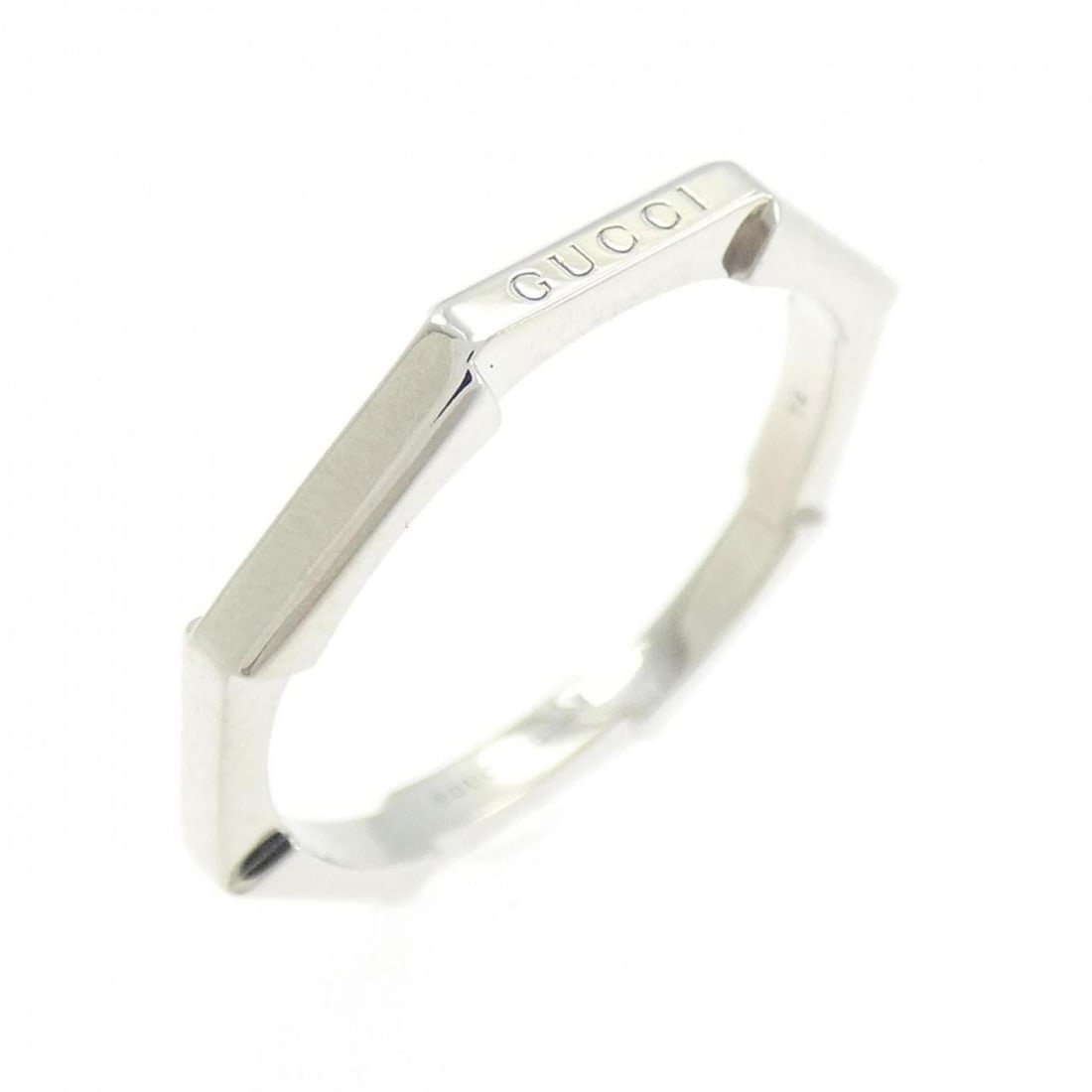 Gucci Mirror Ring: --- Catalog ---Category: SizeJP Size: 14US Size: 7Category: DesignType: Band ringGender: WomenMaterial: White gold (18K)Category: GeneralMPN: 662194 J8502 9000Brand: Gucci--- Item List ---Section: Con