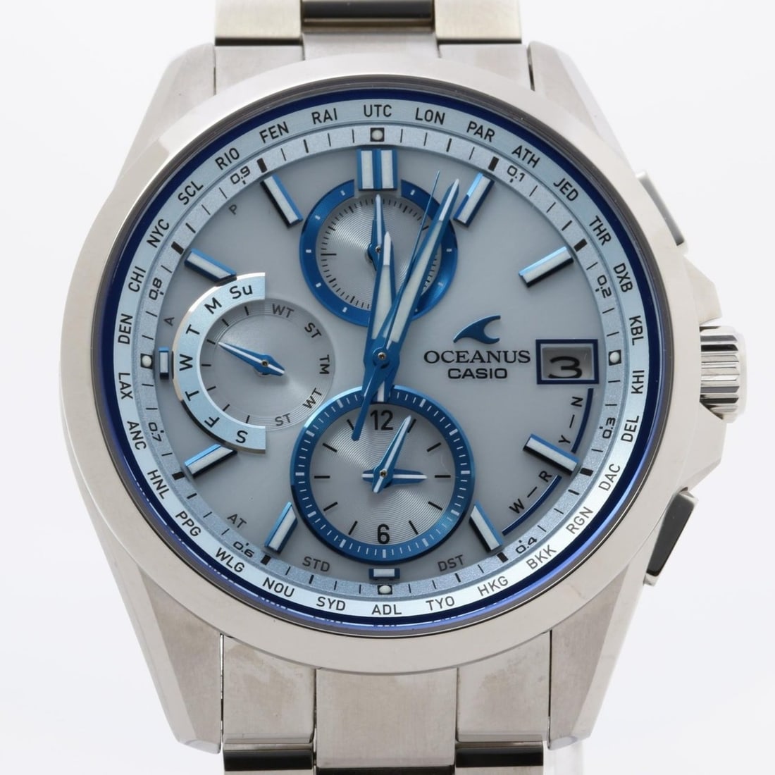 CASIO Oceanus Classic Line Watch OCWT26002AJF Ice Blue Silver Titanium Men's Analog: --- Catalog ---Category: SizeWrist Size: 20.5cm / 8.07''Case Diameter: 41mm / 1.61''Category: DesignType: WristwatchGender: MenColor (Dial): Ice blueMaterial (Band): TitaniumMaterial (Case):