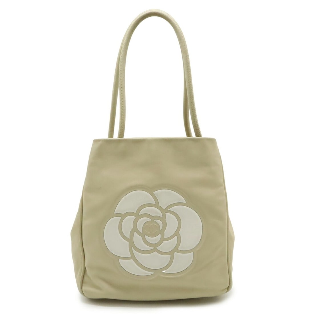 CHANEL Camellia Tote Bag Shoulder Leather Beige White A20856: --- Catalog ---Category: SizeWeight: 510g / 1.12lb.Size (HxWxD): 25cm x 23.5cm x 12cm / 9.84'' x 9.25'' x 4.72''Category: DesignType: Shoulder bag, Tote bagColor: Beige, WhiteGender: WomenMaterial: Le