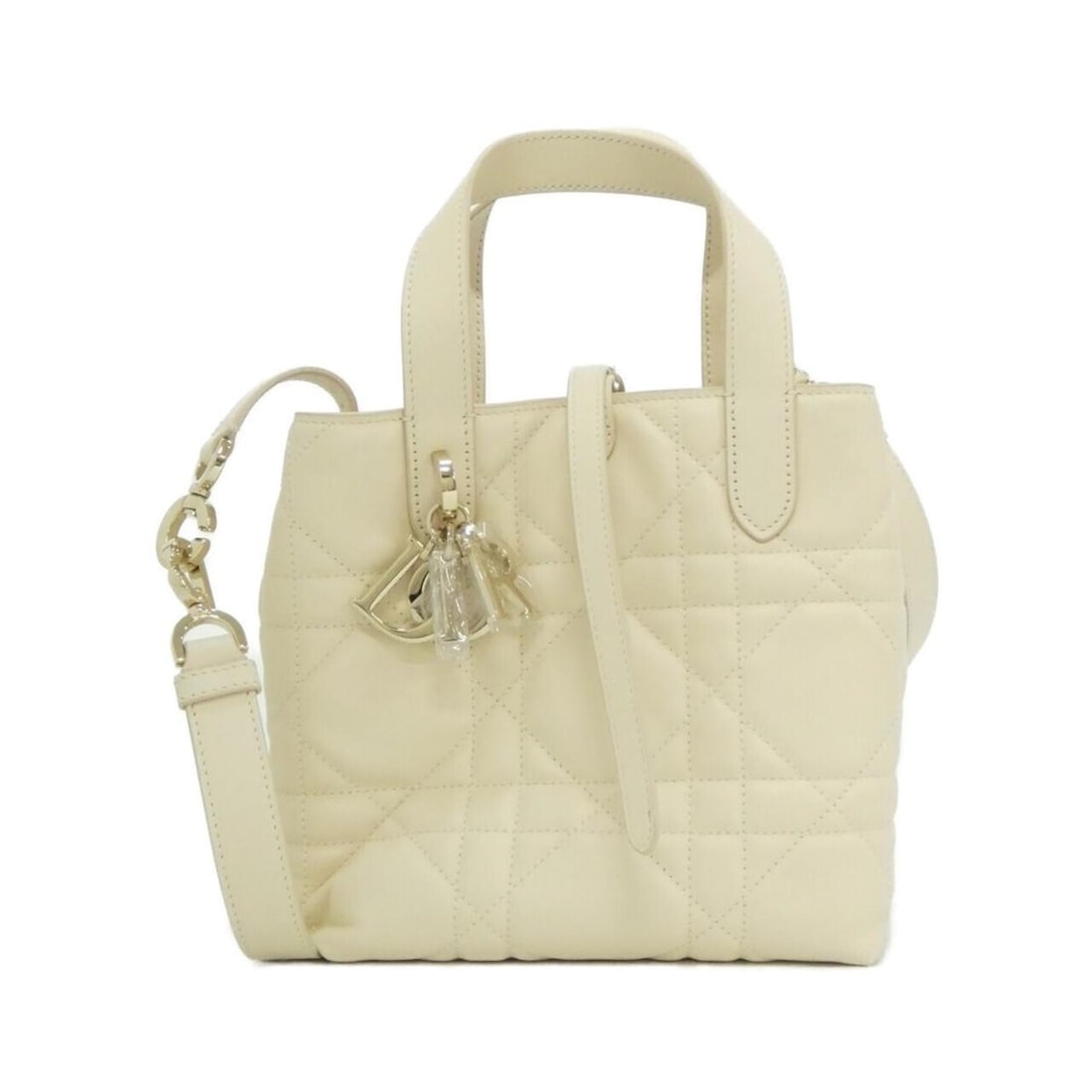 Christian Dior Toujours Vertical Tote Small M2835OSNW Handbag: --- Catalog ---Category: SizeSize (HxWxD): 18cm x 17cm x 12cm / 7.08'' x 6.69'' x 4.72''Category: DesignType: HandbagColor: BeigeGender: WomenMaterial: Leather Category: GeneralMPN: M2835OSNWBrand: