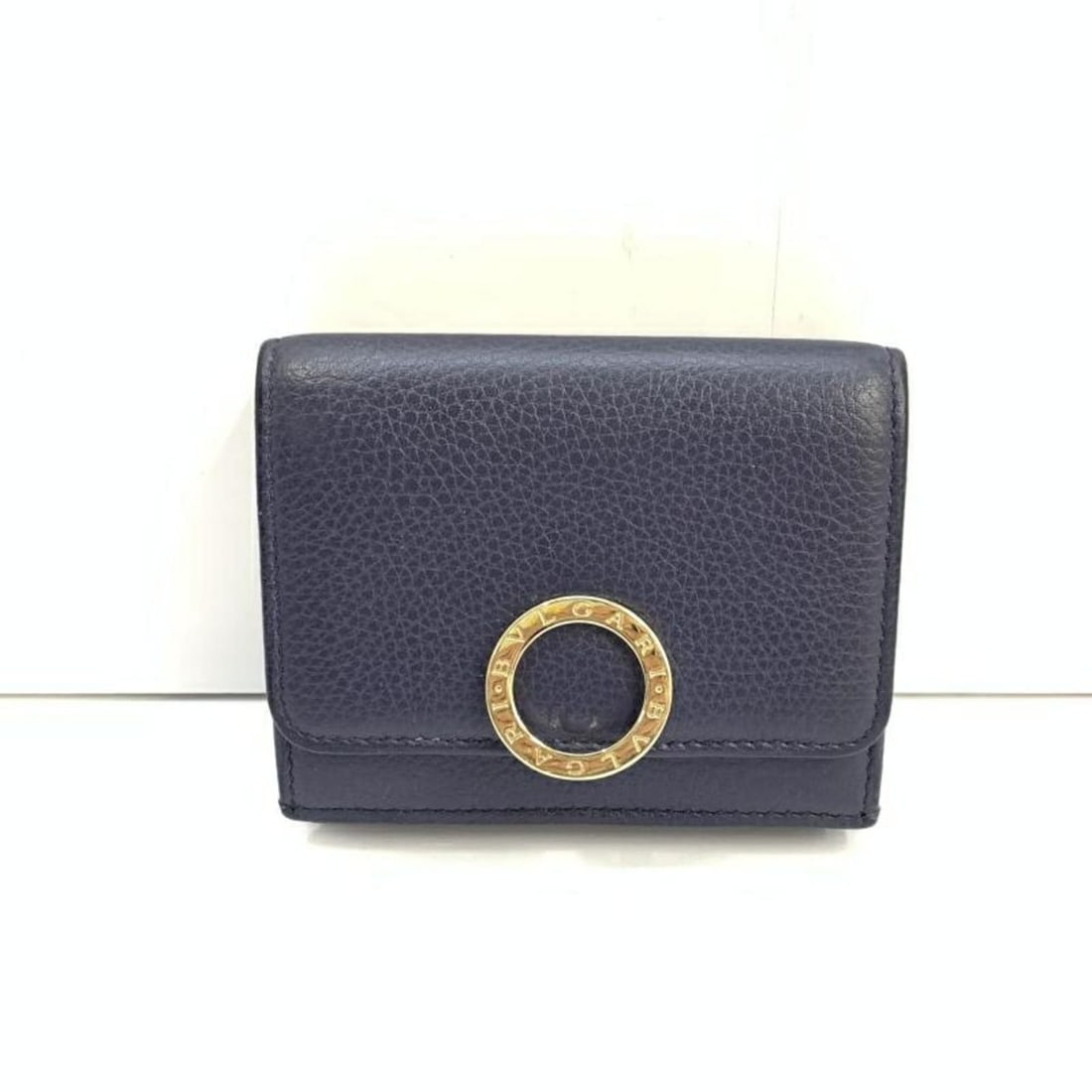 BVLGARI Clip Trifold Wallet Bvlgari: --- Catalog ---Category: SizeSize (HxWxD): 8cm x 9.5cm x 3cm / 3.14'' x 3.74'' x 1.18''Category: DesignType: Wallet (tri-fold)Gender: WomenCategory: GeneralBrand: Bvlgari--- Item List ---Section: Cond